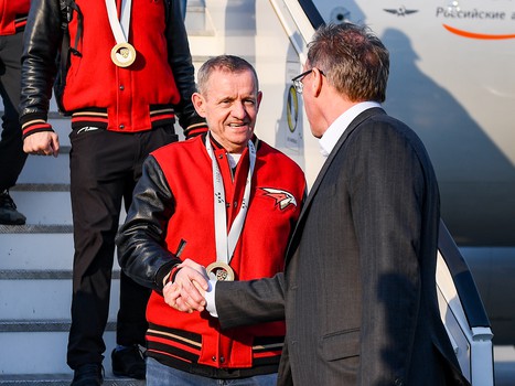 «Авангард» привёз Кубок Гагарина в Омск!