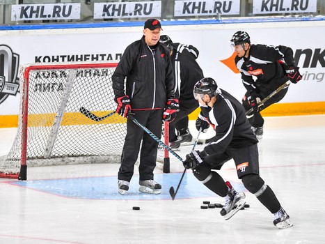 Раскатка "Авангарда" перед матчем с "Югрой"