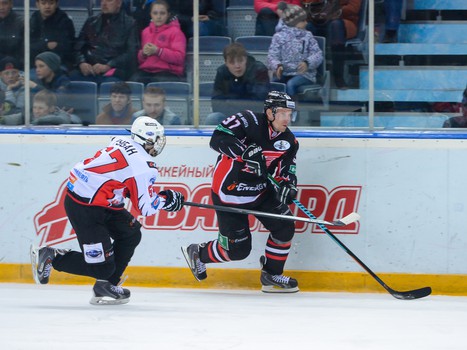 10.04.2015 "Авангард" - "Омские Ястребы" 5:4