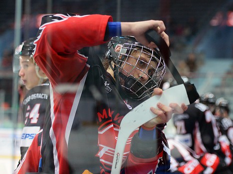 1/4 финала плей-офф МХЛ. Матч №4. "Омские Ястребы" - "Белые Медведи" 1:2