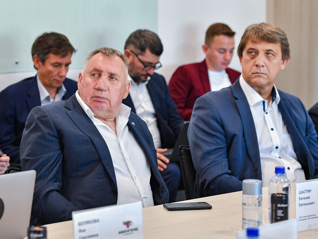 Совет директоров ХК «Авангард» и пресс-конференция Александра Крылова