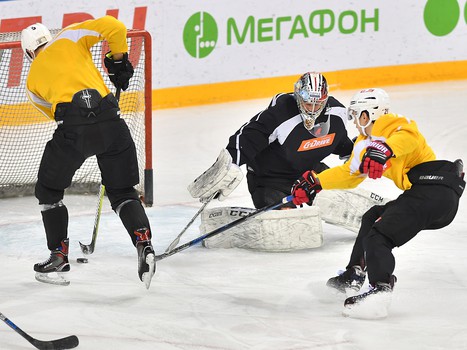 Раскатка "Авангарда" перед выездным матчем с "Металлургом" Мг