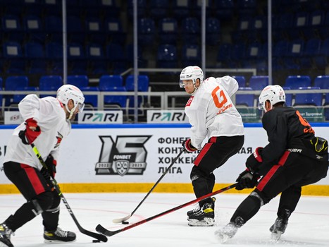 Раскатка «Авангарда» перед матчем в Нижнем Новгороде