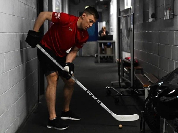 Дамир Шарипзянов вышел на 20-е место по количеству матчей за «Авангард» за всю историю