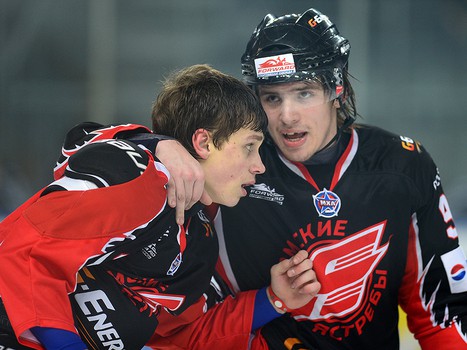 1/4 финала плей-офф МХЛ. Матч №3. "Омские Ястребы" - "Белые Медведи" 6:2