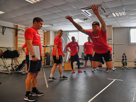 Хоккеисты "Авангарда" проходят тестирование