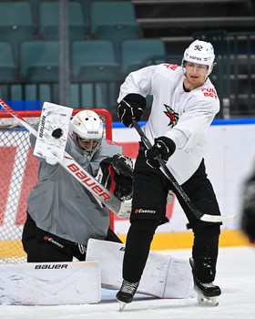 Тренировка «Авангарда» перед матчем в Санкт-Петербурге