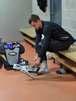 Перед игрой с "Пиратами". Тренировка на "земле"