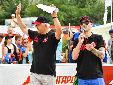 Жаркий хоккей: в Омске состоялся третий "Кубок Авангарда" по хоккею на песке