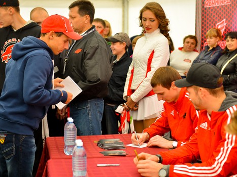 "Территория Авангарда". Часть 1. Площадь у "Арены Омск"