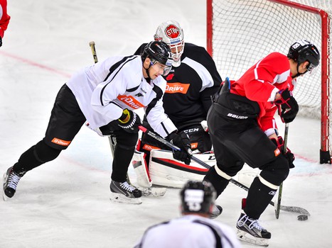 Раскатка "Авангарда" перед матчем с "Автомобилистом"