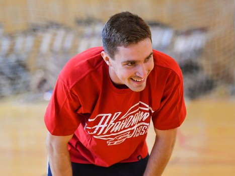 Новогодние игры "Авангарда": Кошелев vs Михеев