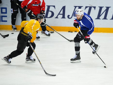 04.04.2016. Тренировка "Авангарда" на льду "Арены Омск"