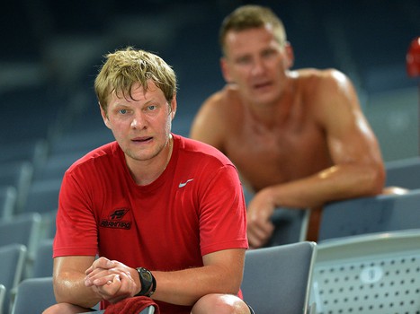 Первая тренировка "Авангарда" на льду