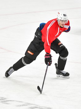 Тренировка "Омских Ястребов" перед стартом нового сезона МХЛ