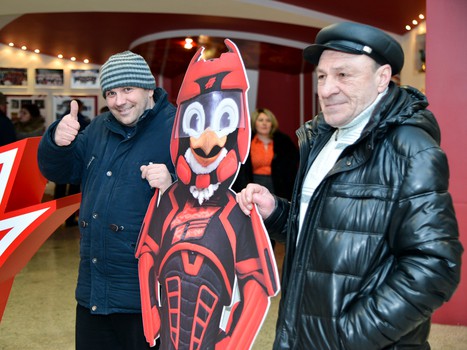 Наша атмосфера. Как поддерживали "Авангард" в сибирском дерби