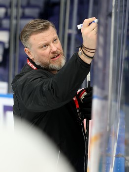 Тренировка «Авангарда» перед вторым матчем серии с «Ак Барсом»