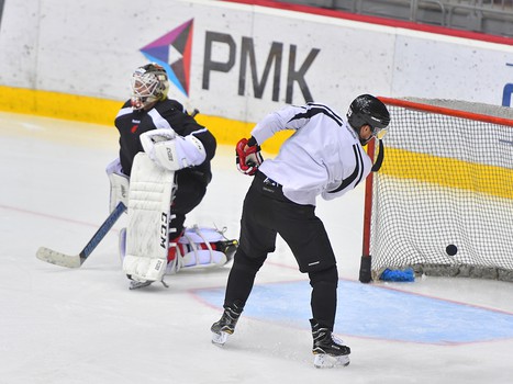 Раскатка "Авангарда" перед матчем с "Трактором" на турнире в Челябинске