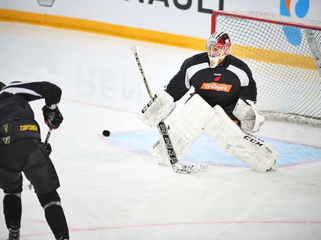 "Авангард" готовится к противостоянию с действующим чемпионом - СКА