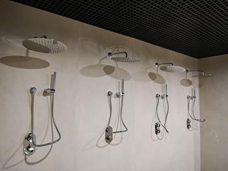 Александр Крылов на G-Drive Арене и в Хоккейной Академии «Авангард»