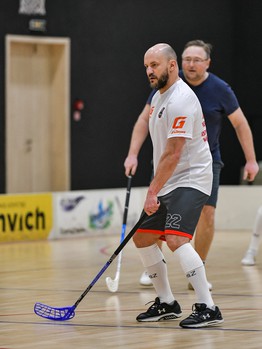 Товарищеский матч по флорболу. «Охранники Крылова» - «Мощные СМИ» 10:2