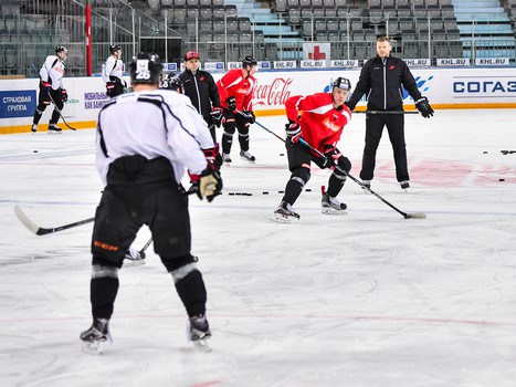 Раскатка "Авангарда" перед матчем с "Ладой"