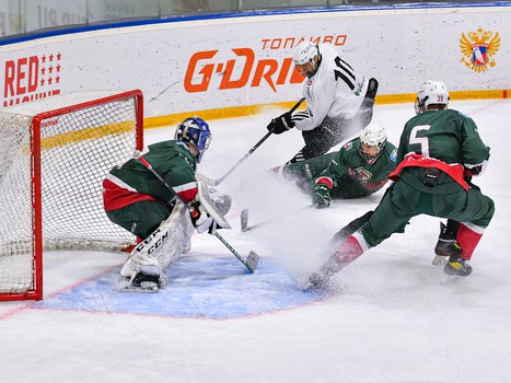 Четвертьфиналы Первенства ЮХЛ в Омске