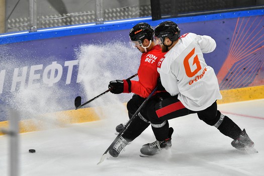 Двусторонний матч «Авангарда»