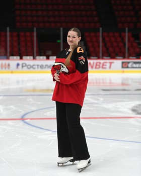 Массовые катания для 75 первых покупателей абонементов на матчи «Авангарда» в сезоне 2025/26 с Михаилом Гуляевым