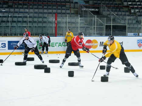 "Авангард" готовится к заключительным матчам регулярного чемпионата