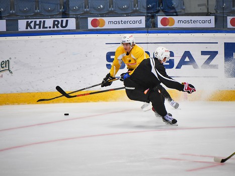 Раскатка "Авангарда" перед выездным матчем со "Слованом"