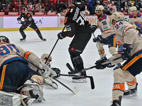 «Авангард» разгромил «Шанхайских Драконов», Прохоркин набрал 3 очка