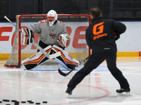 Раскатка «Авангарда» перед матчем в Нижнем Новгороде