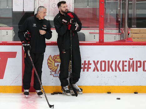 Тренировка «Авангарда» во время паузы в чемпионате