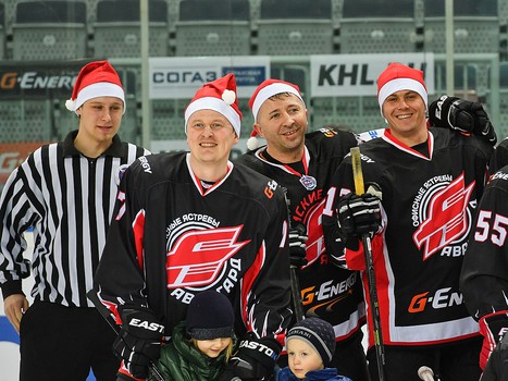 Предновогодний матч "Офисных Ястребов"