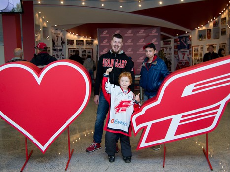 Болельщики из ОДКБ в гостях у "Авангарда"