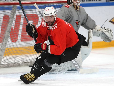 Тренировка «Авангарда» перед четвёртым матчем серии с «Металлургом»