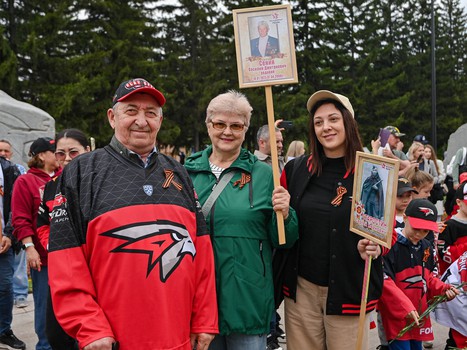 Возложение цветов в Парке Победы