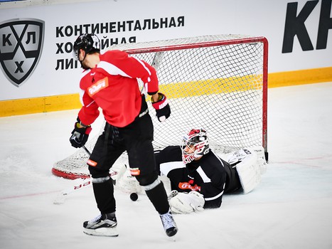 Раскатка "Авангарда" перед матчем с новокузнецким "Металлургом"