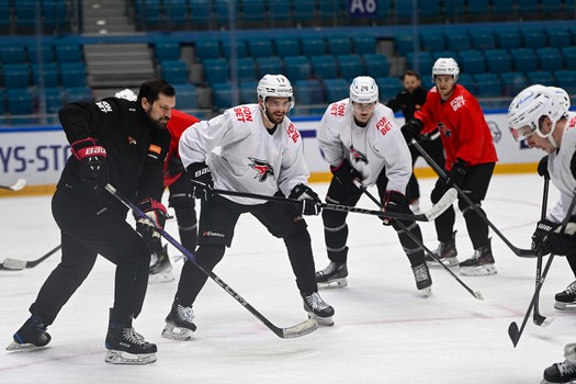 Тренировка «Авангарда» перед матчем в Астане