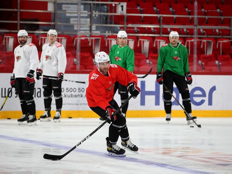 Раскатка «Авангарда» перед выездным матчем с «Автомобилистом»