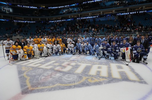 Евгений Медведев и Егор Мартынов на Мастер-шоу Матча звезд КХЛ в Астане