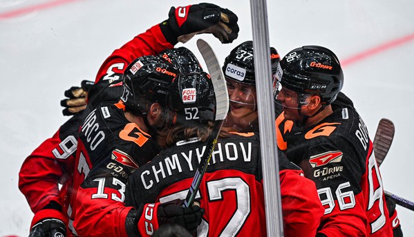 Вернулись на первое место! «Авангард» победил «Автомобилист»