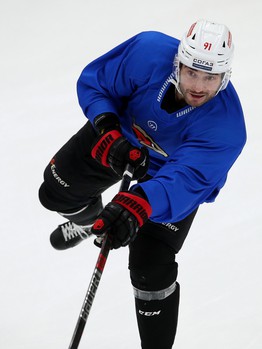 «Авангард» возобновил тренировки. Первое занятие по катанию