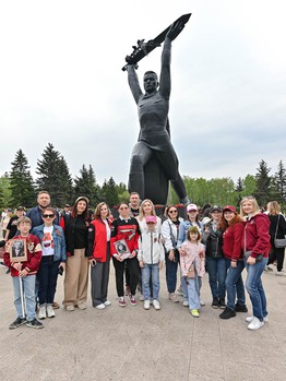 Возложение цветов в Парке Победы
