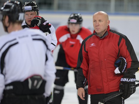 Первая тренировка ХК "Авангард" на льду "Арены Омск" в сезоне 2014/15