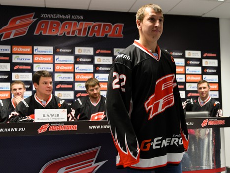 Пресс-конференция президента ХК "Авангард" Владимира Шалаева и представление новичков