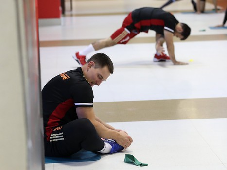 «Авангард» продолжает тренировки