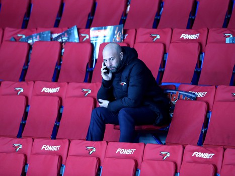 «Авангард» возобновил тренировки. Первое занятие по катанию