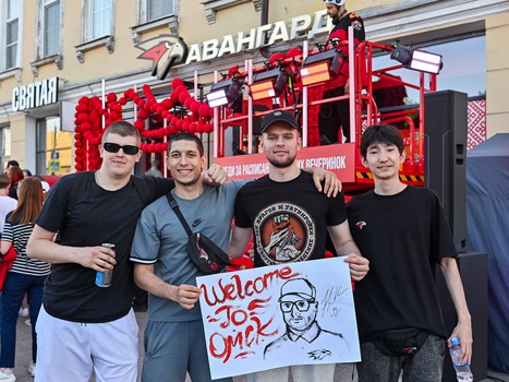 Первая вечеринка Буэнос Летос: Луи Робитайл